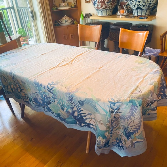 Oblong Linen Tortuga Tablecloth - Picture 2 of 9